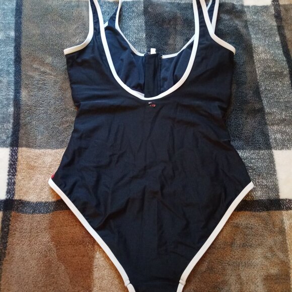 Tommy Hilfiger swimsuit - Picture 5 of 5